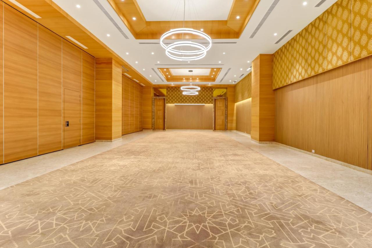 Lemon Tree Premier, Bhubaneswar Hotel Exterior photo